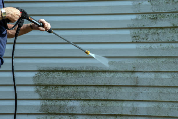 Best Factory Floor Cleaning  in Crooked Lake Park, FL
